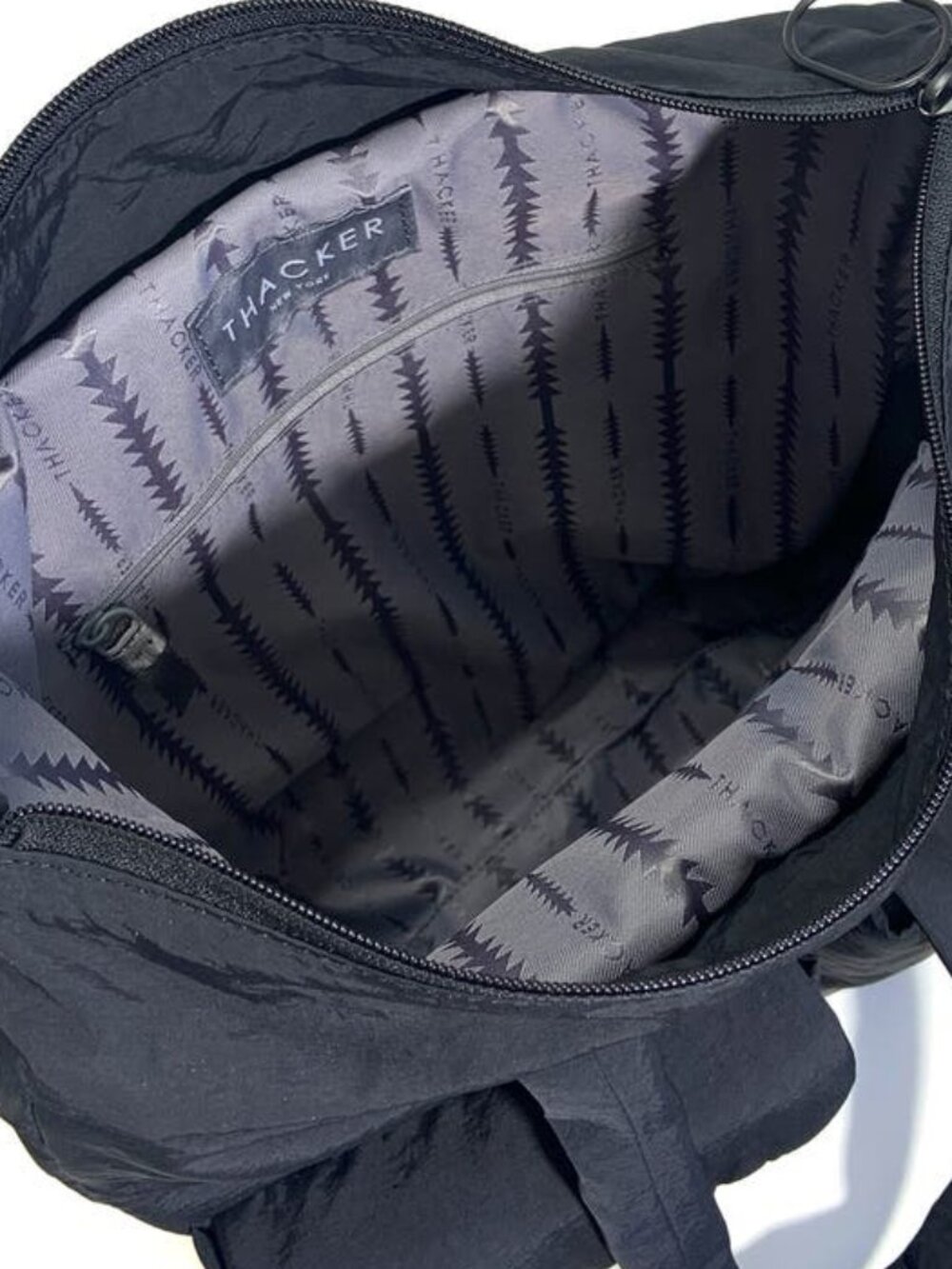 Thacker Avi Large Shoulder Tote Bag Pockets Inside & Outside Travel, Gym NWT - Picture 5 of 8
